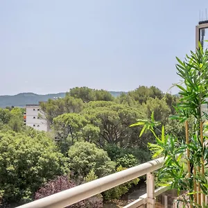 Grand T2 Lumineux Et Climatise Avec Balcon , Aix-en-Provence France