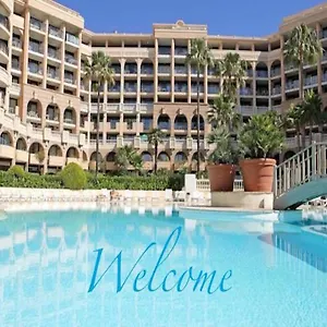 Front Pools , Cannes France